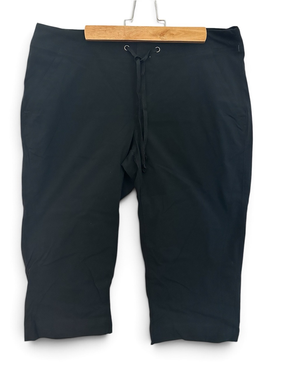 Columbia Women's Black Drawstring Capris